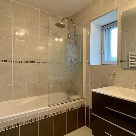 Dom wakacyjny Ferme Du Xixe Siecle Avec Cour Fermee Et Terrasse, Proche Des Gorges De La Loire Et Du Puy-en-velay - Fr-1-582-187 Saint-Vincent (Haute-Loire)